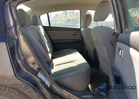 2010 Nissan Sentra 2.0S z USA, uszkodzony, nr VIN 3N1AB6AP4AL641494